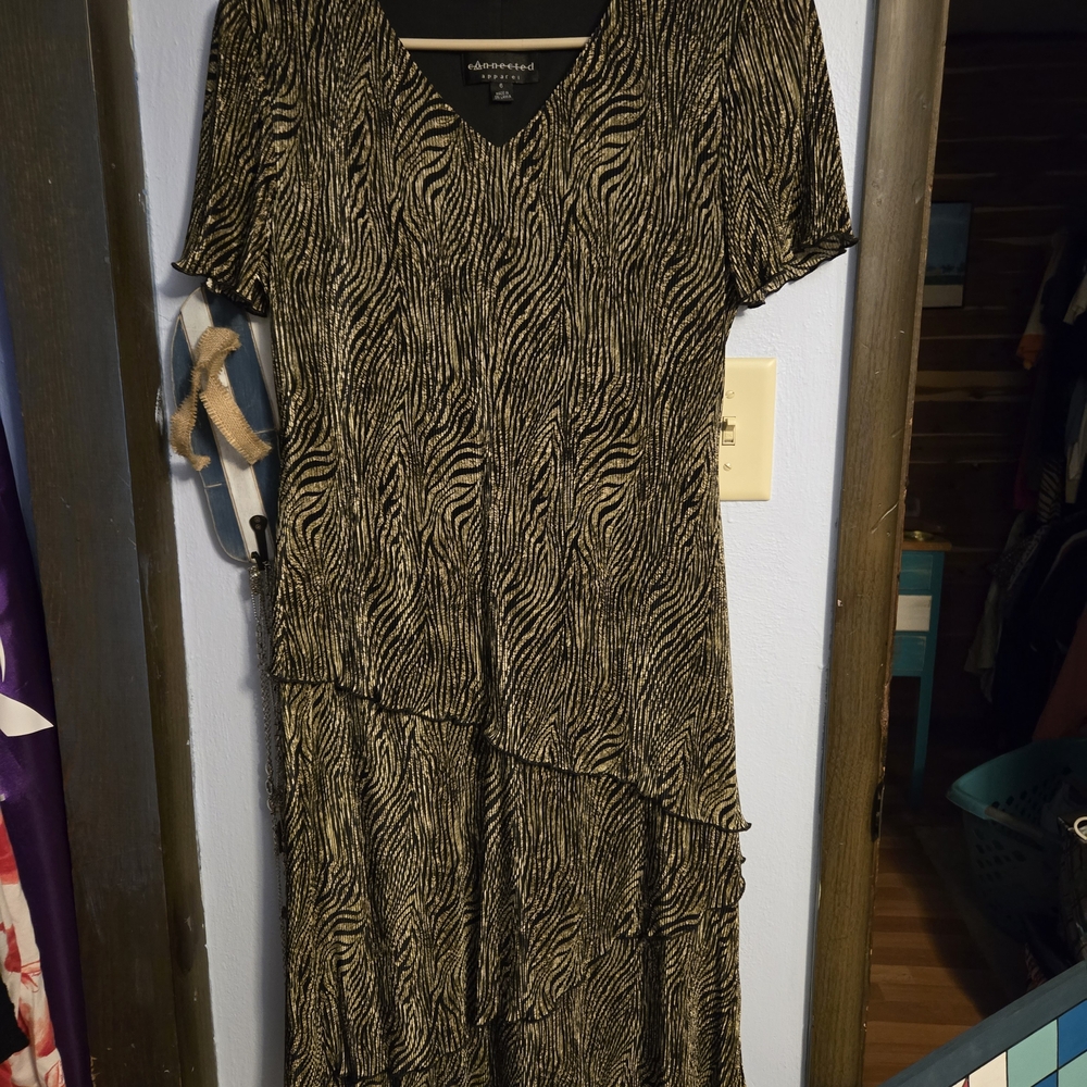 Adrienne Vittadini Black and White Patterned Midi Dress